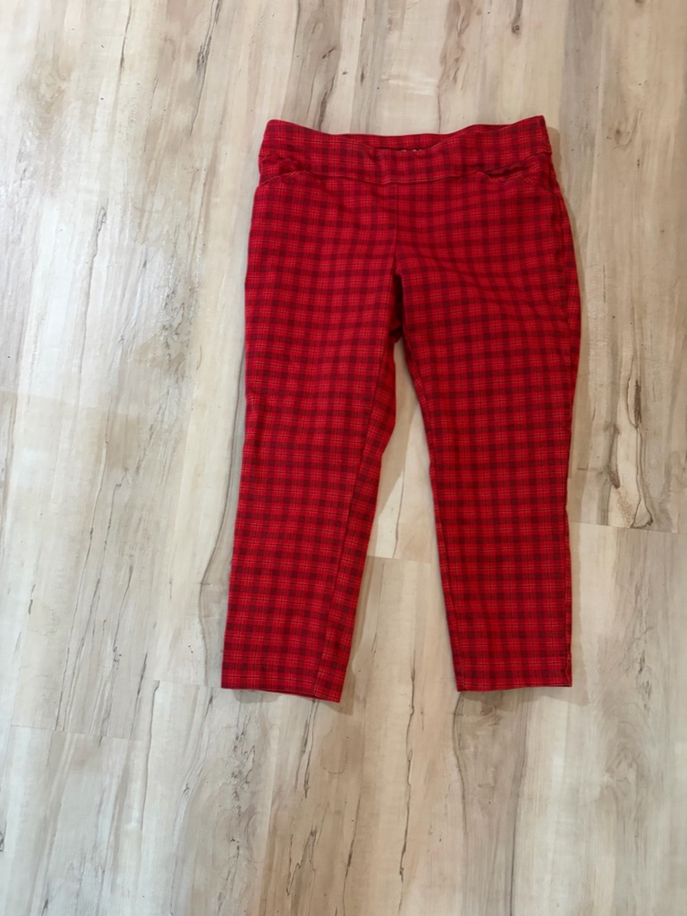 croft & barrow Red Plaid Pull-On women’s size 10 Capri pants